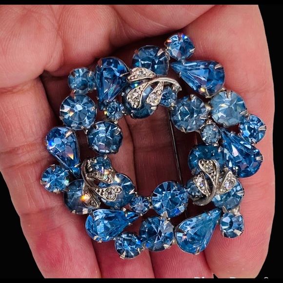 Vintage Weiss Blue Rhinestone Circle Brooch - Picture 3 of 5